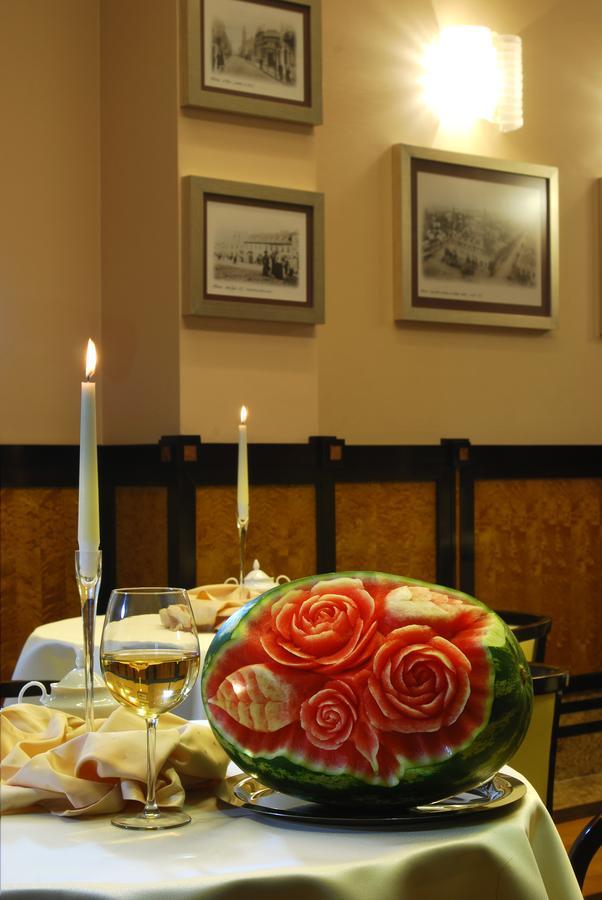 Hotel Victoria Wloclawek Bagian luar foto